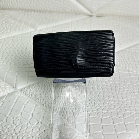 Louis Vuitton Black Epi 4 Key Ring Wallet - Picture 2 of 13